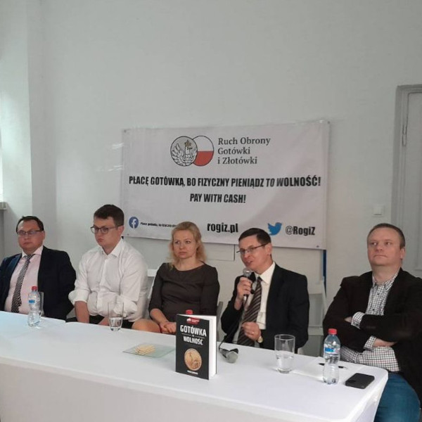 Debata pt. Przyszłość gotówki, czyli po co nam monety i banknoty